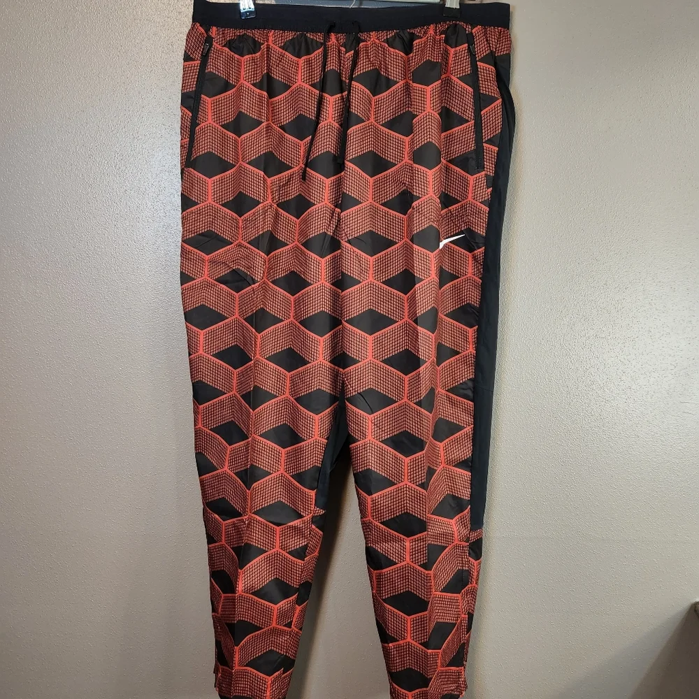 Nike Windbreaker Pants New Mens sz XL Red/Black Running - Picture 1 of 10